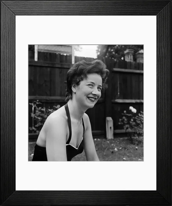 Framed Print : Mrs Jean Humphries, from the Ice show Wild Fire on at the Empress Hall Framed Print : Mrs Jean Humphries, from the Ice show Wild Fire on at the Empress Hall