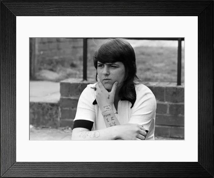 Framed Print : 16-year-old Karen Richardson of Low Fell, gateshead. She couldn Framed Print : 16-year-old Karen Richardson of Low Fell, gateshead. She couldn