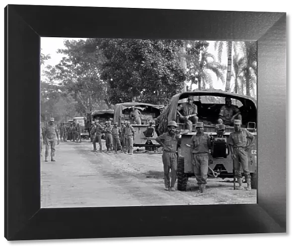 India - War Scenes - 1971 soldiers and army trucks 13  /  06  /  1971 DM71