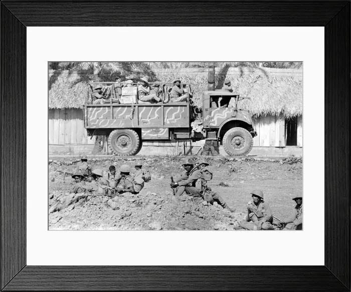 Framed Print : Pakistani war scenes in Calcutta - December 1971 soldiers on an army truck Framed Print : Pakistani war scenes in Calcutta - December 1971 soldiers on an army truck