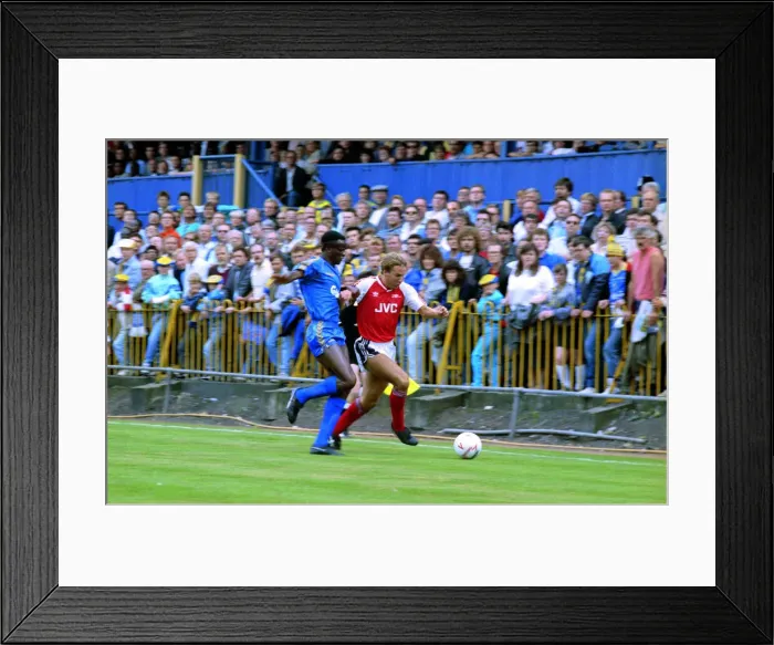 Framed Print : Wimbledon v Arsenal - August 1988 29 / 08 / 1988 DM88-4680 Daily Mirror Framed Print : Wimbledon v Arsenal - August 1988 29 / 08 / 1988 DM88-4680 Daily Mirror