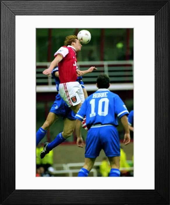 Framed Print : Arsenal v Everton - January 1995 John Hartson in Action 14 / 01 / 1995 Framed Print : Arsenal v Everton - January 1995 John Hartson in Action 14 / 01 / 1995