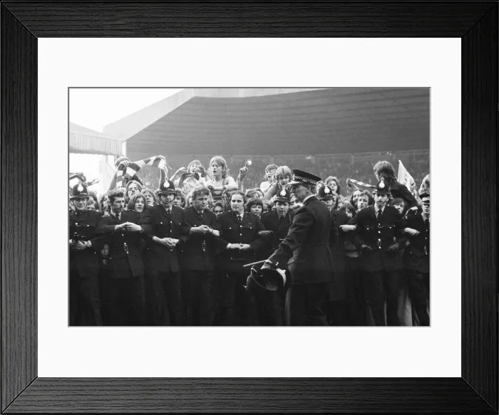 Framed Print : Manchester United 4-0 Blackpool, Division Two League match at Old Trafford, Manchester Framed Print : Manchester United 4-0 Blackpool, Division Two League match at Old Trafford, Manchester