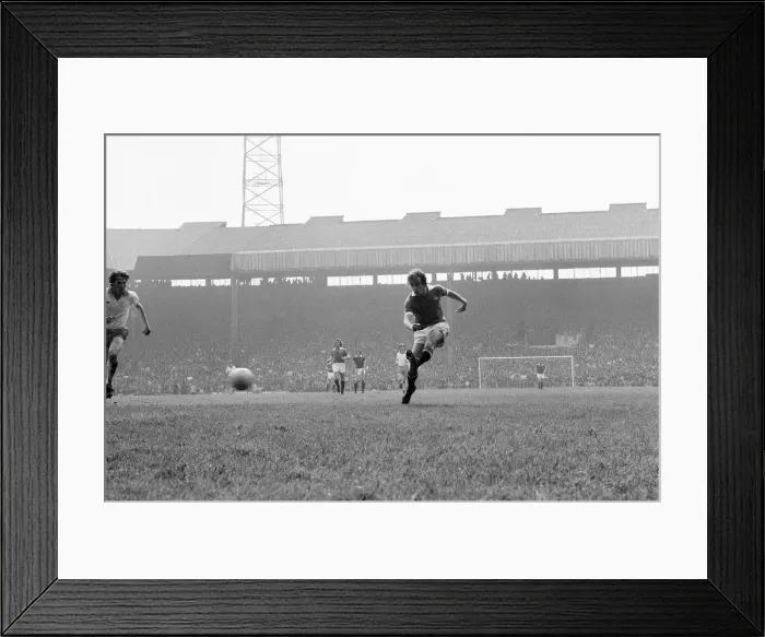 Framed Print : Manchester United 4-0 Blackpool, Division Two League match at Old Trafford, Manchester Framed Print : Manchester United 4-0 Blackpool, Division Two League match at Old Trafford, Manchester