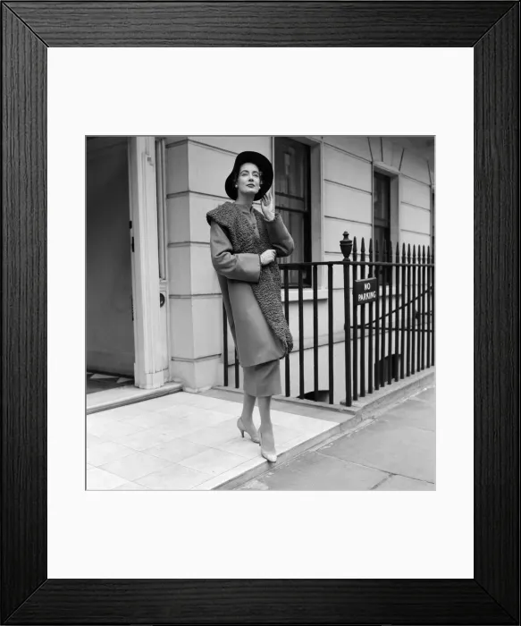 Framed Print : London fashion fortnight. 25th July 1955
