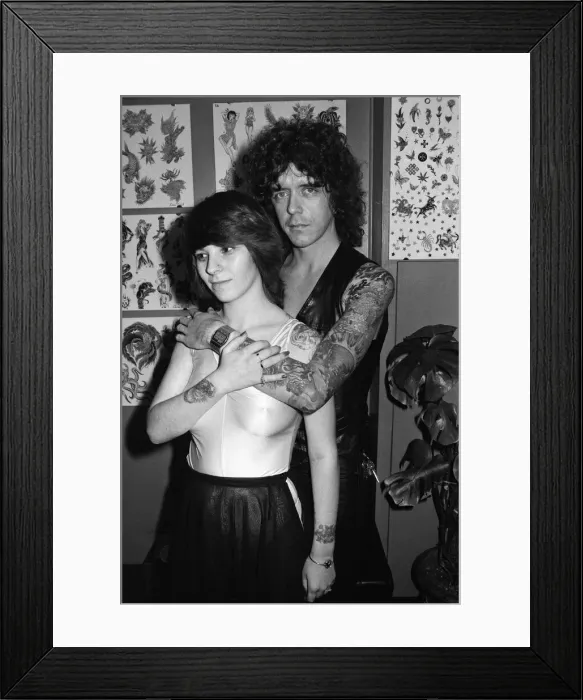 Framed Print : Scenes inside a tattoo parlour. 28th May 1981 Framed Print : Scenes inside a tattoo parlour. 28th May 1981