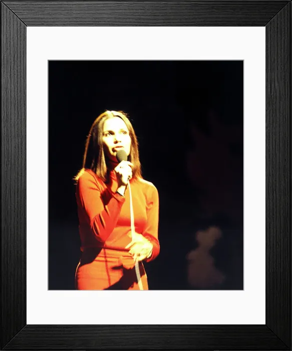Framed Print : Anna Marie David - Pop Star seen here during rehearsals for the BBC television