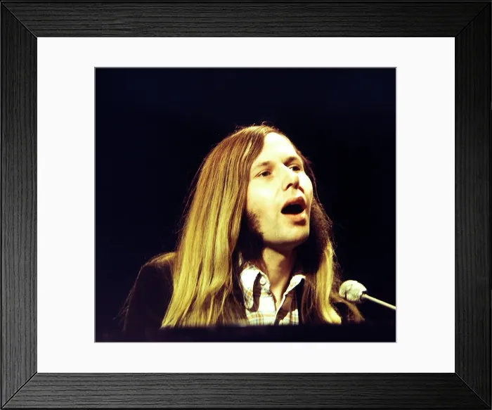 Framed Print : Clifford T Ward - Pop Star seen here during rehearsals for the BBC television Framed Print : Clifford T Ward - Pop Star seen here during rehearsals for the BBC television