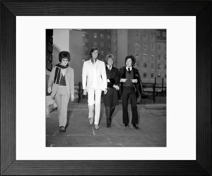 Framed Print : The Bee Gees - Pop Group 04  /  12  /  1968 Y10729 Daily Mirror Piper