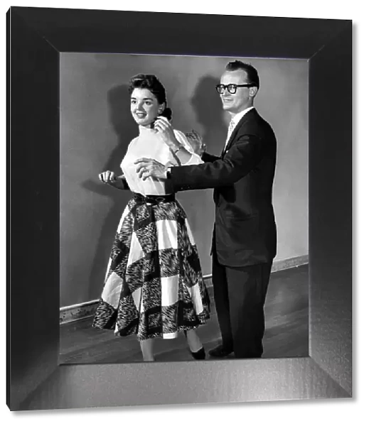 Dancing - Dancers - Modern Kim Pearson 26  /  09  /  1957 Daily Mirror