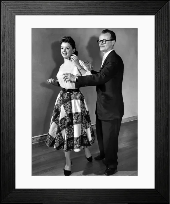Framed Print : Dancing - Dancers - Modern Kim Pearson 26 / 09 / 1957 Daily Mirror Framed Print : Dancing - Dancers - Modern Kim Pearson 26 / 09 / 1957 Daily Mirror