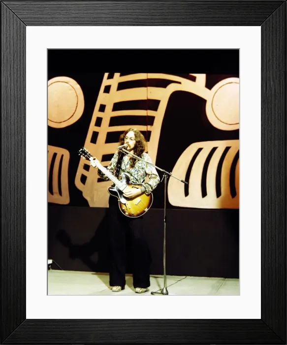 Framed Print : Medicine Head - Pop Group seen here during rehearsals for the BBC television Framed Print : Medicine Head - Pop Group seen here during rehearsals for the BBC television