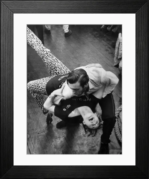 Framed Print : Daffodil Jazz trip to Margate Peter Hunter and Delphine Colyer dancing on upper Framed Print : Daffodil Jazz trip to Margate Peter Hunter and Delphine Colyer dancing on upper