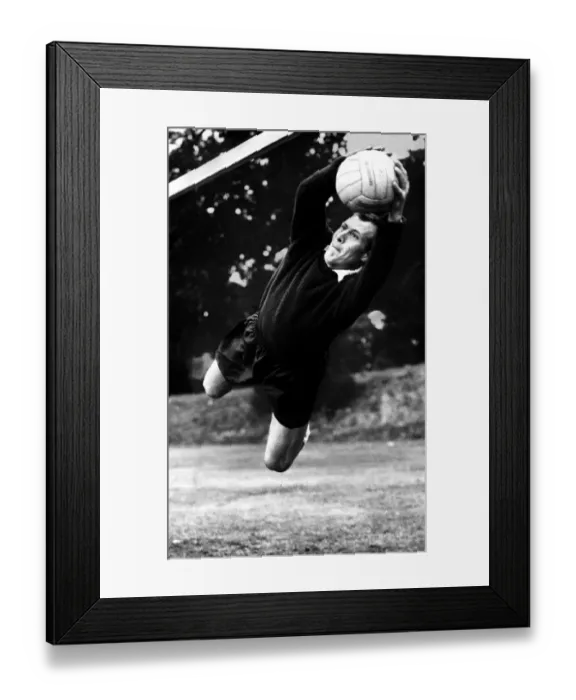 Framed Print : Jack Kelsey (Goalkeeper) Football Player of Arsenal - 30  /  07  /  1959