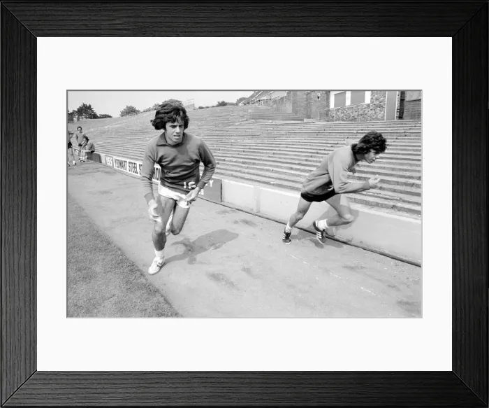 Framed Print : Mark Lawrenson Football Player of Brighton FC - August 1977 The new signing Framed Print : Mark Lawrenson Football Player of Brighton FC - August 1977 The new signing