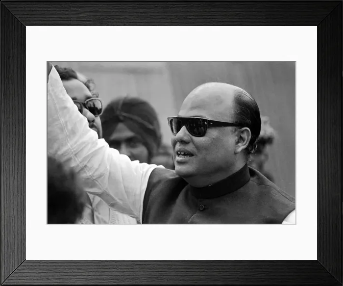 Framed Print : India - War Scenes - 1971 13  /  06  /  1971 DM71 - 11726 Daily Mirror