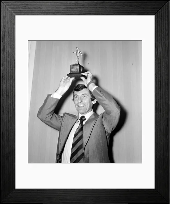 Framed Print : Alan Mullery Football Player of Fulham FC - May 1975 awarded with the Footballer of Framed Print : Alan Mullery Football Player of Fulham FC - May 1975 awarded with the Footballer of