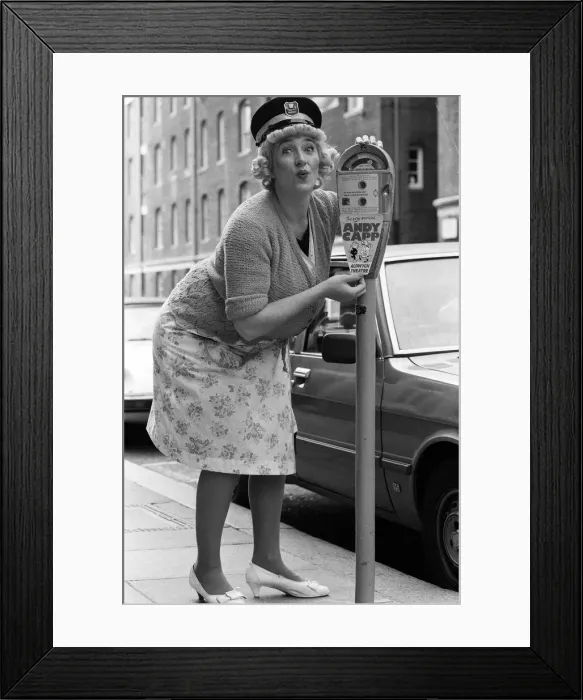 Framed Print : Photocall for Andy Capp The Musical at the Aldwych Theatre. Actress Val McLean as Flo Framed Print : Photocall for Andy Capp The Musical at the Aldwych Theatre. Actress Val McLean as Flo