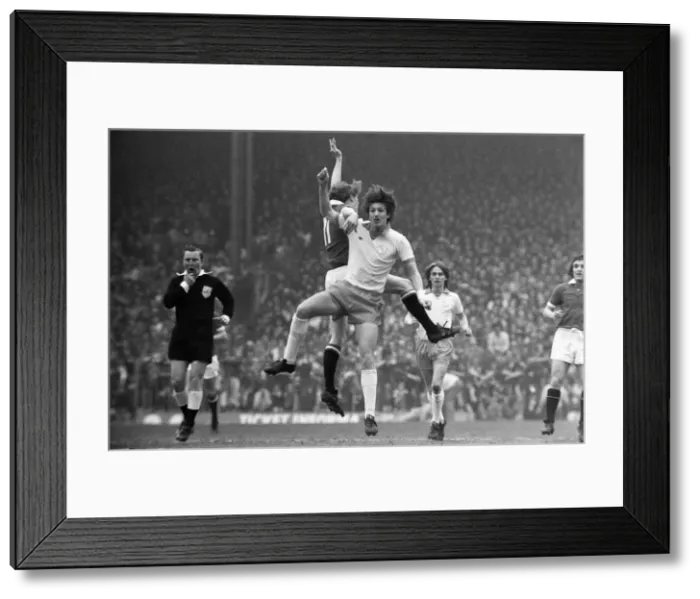 Framed Print : Manchester United v Blackpool, League Division Two, final score 4-0 to Manchester United Framed Print : Manchester United v Blackpool, League Division Two, final score 4-0 to Manchester United