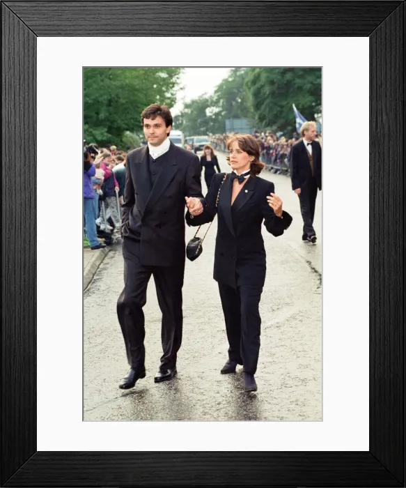 Framed Print : Carol Smillie attends the premiere of Braveheart in Stirling, Scotland Framed Print : Carol Smillie attends the premiere of Braveheart in Stirling, Scotland