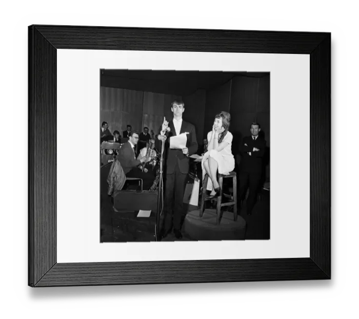 Framed Print : Newlyweds Roy and Ann Hudd cut short their honeymoon for Roy to do a spot in Midday Framed Print : Newlyweds Roy and Ann Hudd cut short their honeymoon for Roy to do a spot in Midday