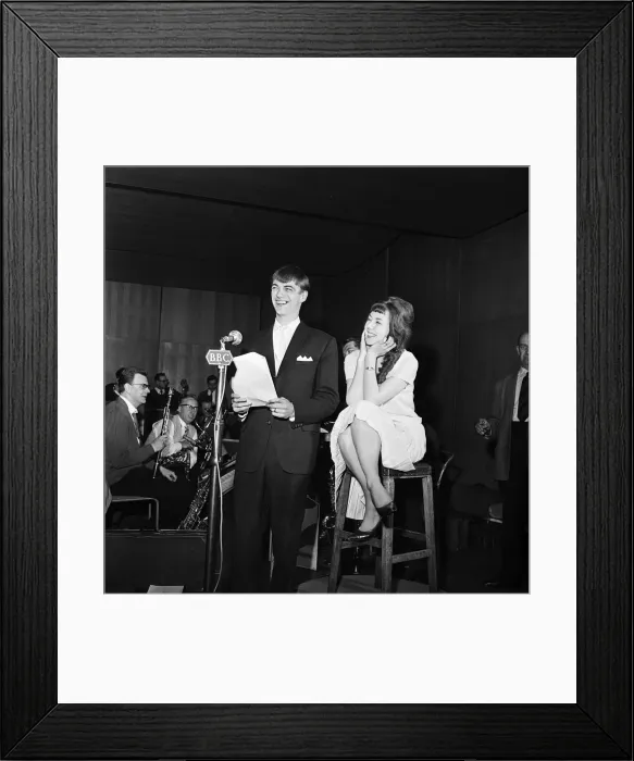 Framed Print : Newlyweds Roy and Ann Hudd cut short their honeymoon for Roy to do a spot in Midday Framed Print : Newlyweds Roy and Ann Hudd cut short their honeymoon for Roy to do a spot in Midday