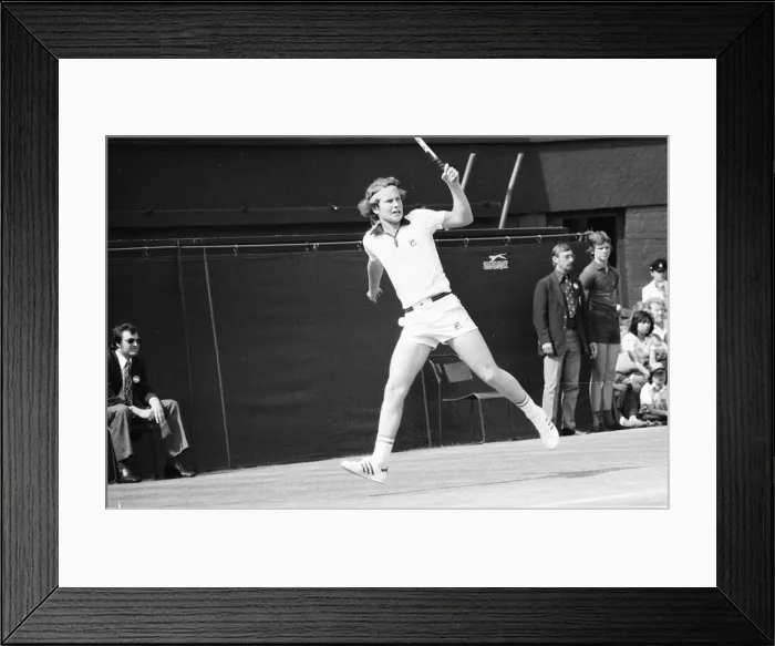 Framed Print : Jimmy Connors v John McEnroe, Wimbledon Mens Semi Final, Thursday 30th June 1977