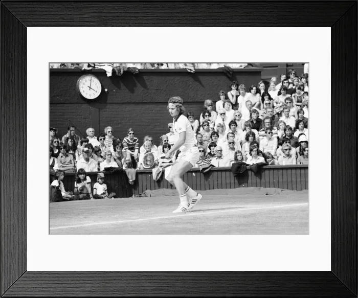Framed Print : Jimmy Connors v John McEnroe, Wimbledon Mens Semi Final, Thursday 30th June 1977