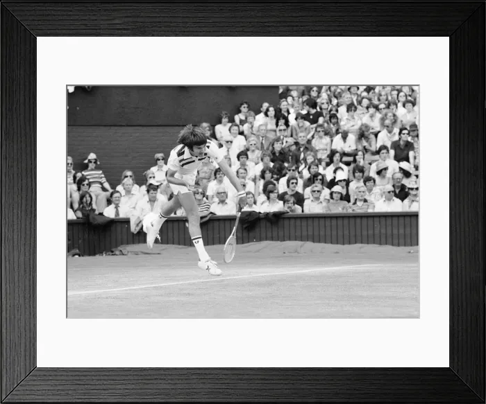 Framed Print : Jimmy Connors v John McEnroe, Wimbledon Mens Semi Final, Thursday 30th June 1977