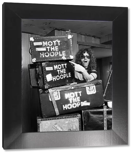 Mott the Hoople singer Ian Hunter. 30th August 1973