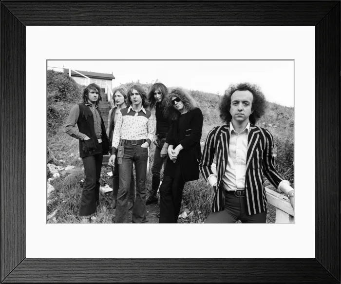 Framed Print : Mott the Hoople pop group, band members are Verden Allen, Buffin (Dale Griffin)