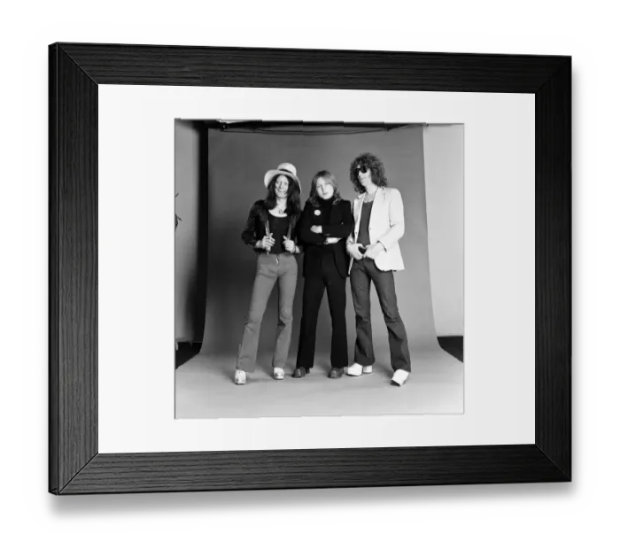 Framed Print : Members of the Mott the Hoople group, including singer Ian Hunter. 7th March 1974 Framed Print : Members of the Mott the Hoople group, including singer Ian Hunter. 7th March 1974