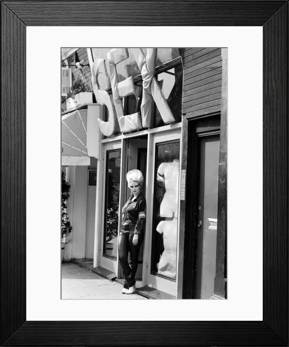 Framed Print : Queen of Punk Rockers, Pamela Rooke aka Jordan at Sex'shop on the Kings Road