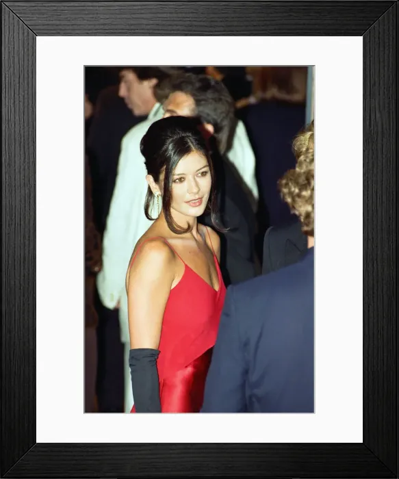 Framed Print : Catherine Zeta Jones attends the premiere of Braveheart in Stirling, Scotland Framed Print : Catherine Zeta Jones attends the premiere of Braveheart in Stirling, Scotland