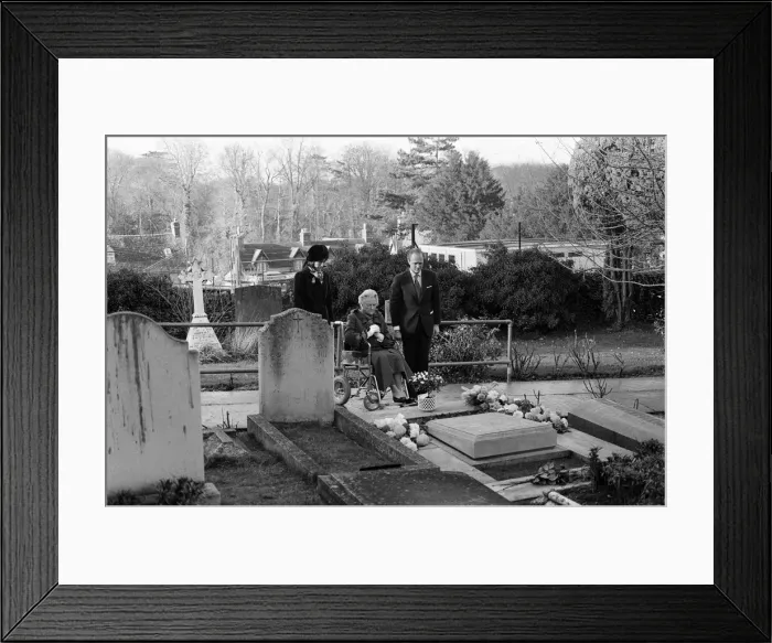 Framed Print : Churchill memorial service, at Bladon Church, Oxon. Lady Spencer-Churchill with her Framed Print : Churchill memorial service, at Bladon Church, Oxon. Lady Spencer-Churchill with her