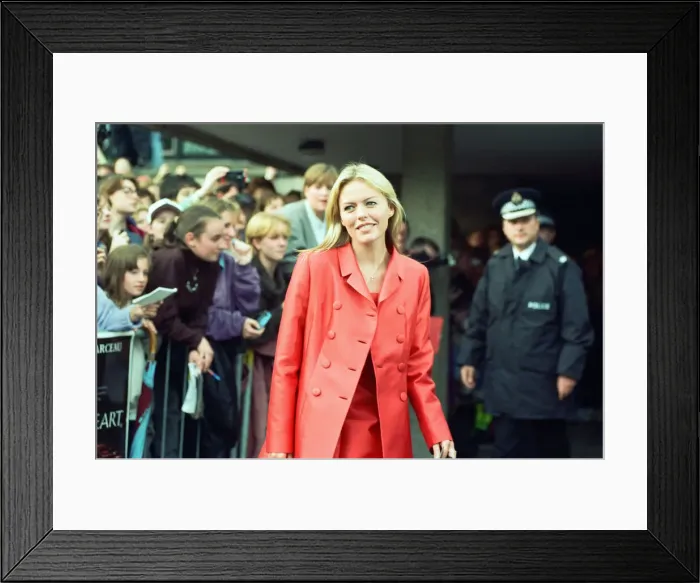 Framed Print : Patsy Kensit attends the premiere of Braveheart in Stirling, Scotland. 3rd September 1995