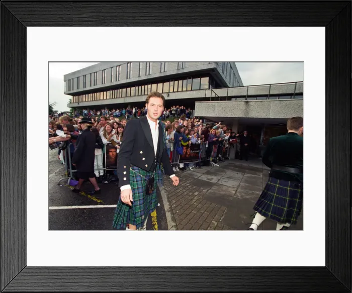 Framed Print : John Leslie attends the premiere of Braveheart in Stirling, Scotland. 3rd September 1995