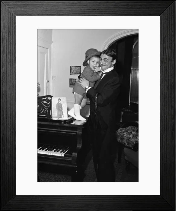 Framed Print : Roy Hudd, is now star of his own BBC series entitled simply Hudd Framed Print : Roy Hudd, is now star of his own BBC series entitled simply Hudd
