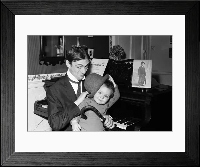 Framed Print : Roy Hudd, is now star of his own BBC series entitled simply Hudd Framed Print : Roy Hudd, is now star of his own BBC series entitled simply Hudd