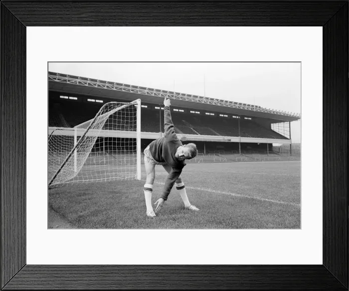 Framed Print : George Eastham, who completed a move from Arsenal to Stoke City Football Club in Framed Print : George Eastham, who completed a move from Arsenal to Stoke City Football Club in
