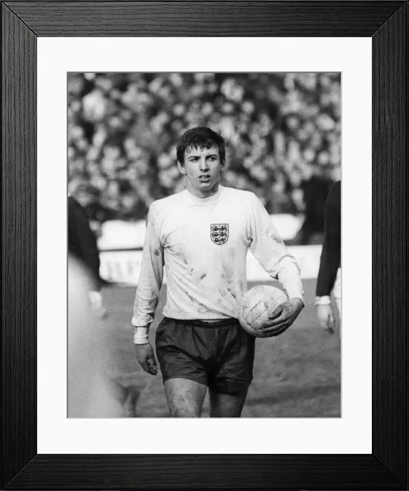 Framed Print : UEFA European Championship Group 8 match at Hampden Park. Scotland 1 v England 1 Framed Print : UEFA European Championship Group 8 match at Hampden Park. Scotland 1 v England 1