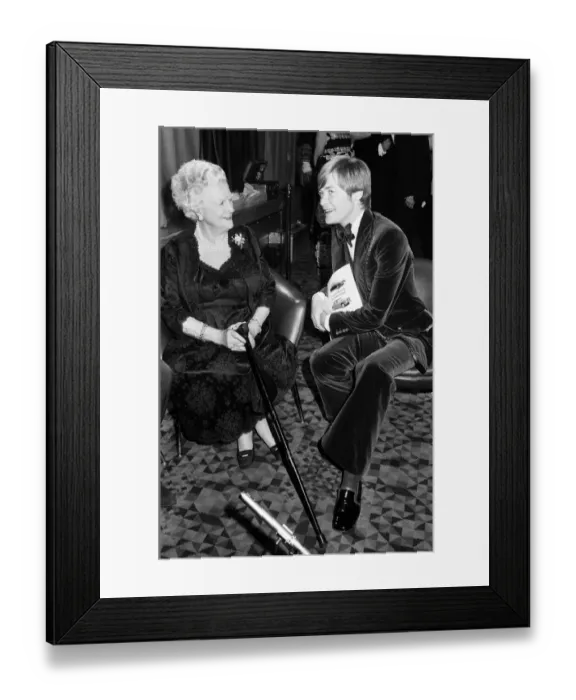 Framed Print : Young Winston'film premiere at the Odeon Leicester Square Framed Print : Young Winston'film premiere at the Odeon Leicester Square