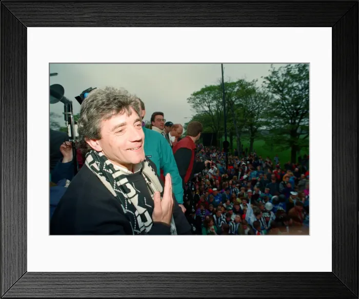 Framed Print : Newcastle United celebrations as they win the League Division 1 Framed Print : Newcastle United celebrations as they win the League Division 1