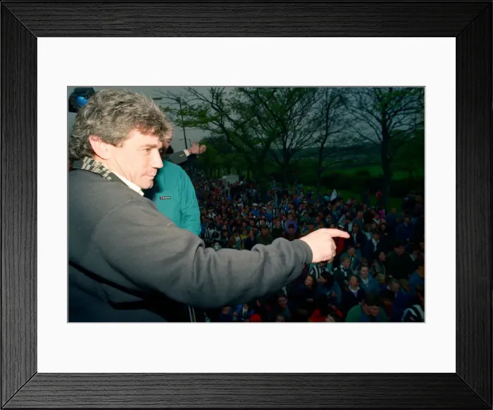 Framed Print : Newcastle United celebrations as they win the League Division 1 Framed Print : Newcastle United celebrations as they win the League Division 1