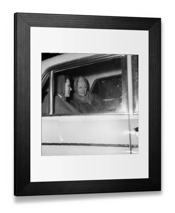 Framed Print : Lady Churchill with daughter Mary. 21st January 1965 Framed Print : Lady Churchill with daughter Mary. 21st January 1965