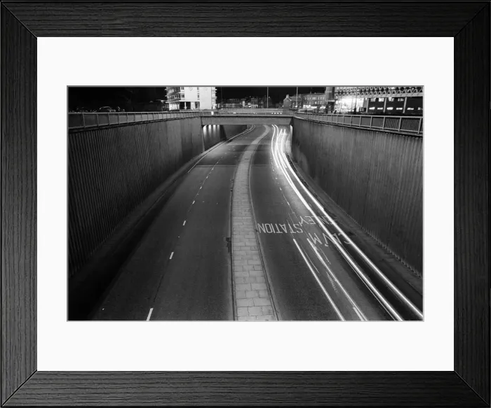 Framed Print : The Inner Distribution Road or IDR at night. Reading, Berkshire. 10th January 1975 Framed Print : The Inner Distribution Road or IDR at night. Reading, Berkshire. 10th January 1975