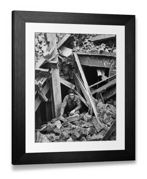 Framed Print : Mrs. J. Owen, mother of seven (4 evacuated) has lost two homes from bombs Framed Print : Mrs. J. Owen, mother of seven (4 evacuated) has lost two homes from bombs