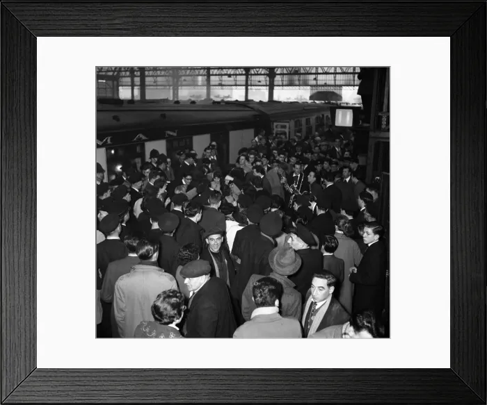 Framed Print : Bill Haley on his first visit to England which was largely sponsored by the Daily Mirror Framed Print : Bill Haley on his first visit to England which was largely sponsored by the Daily Mirror