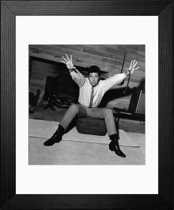 Framed Print : Singer Tom Jones, Friday 2nd December 1966 Framed Print : Singer Tom Jones, Friday 2nd December 1966