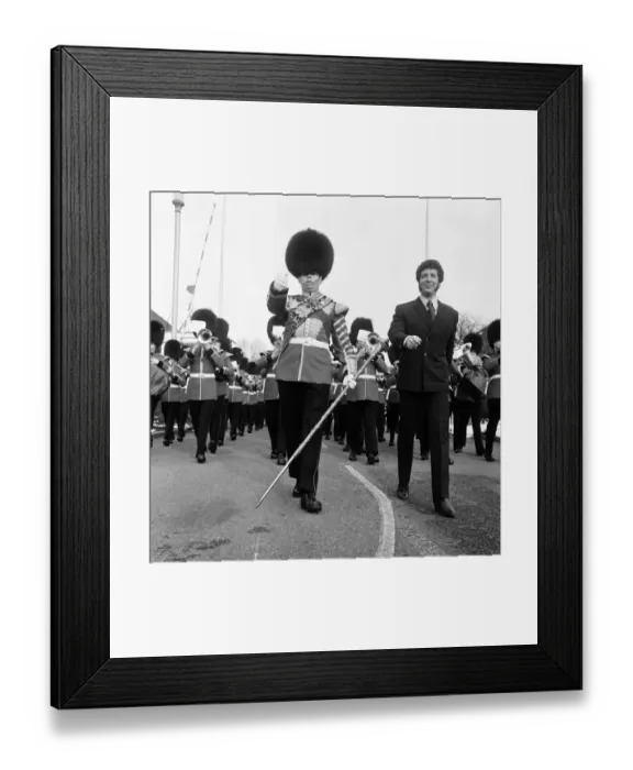 Framed Print : Tom Jones met the band of the Welsh Guards at ATVs Studio Centre, Borehamwood, today Framed Print : Tom Jones met the band of the Welsh Guards at ATVs Studio Centre, Borehamwood, today